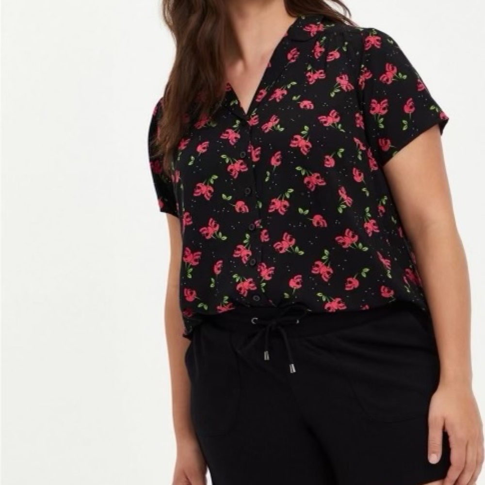 Torrid Challis Cherry Skulls Button Front Shirt 6X NWT